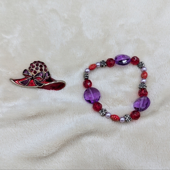 Red Hat Society Pin Brooch and Bracelet Accessories - Picture 1 of 4